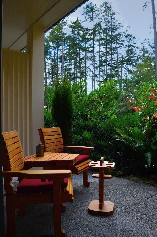 Hotel Woodstone Manor Inc. Sturdies Bay Zewnętrze zdjęcie