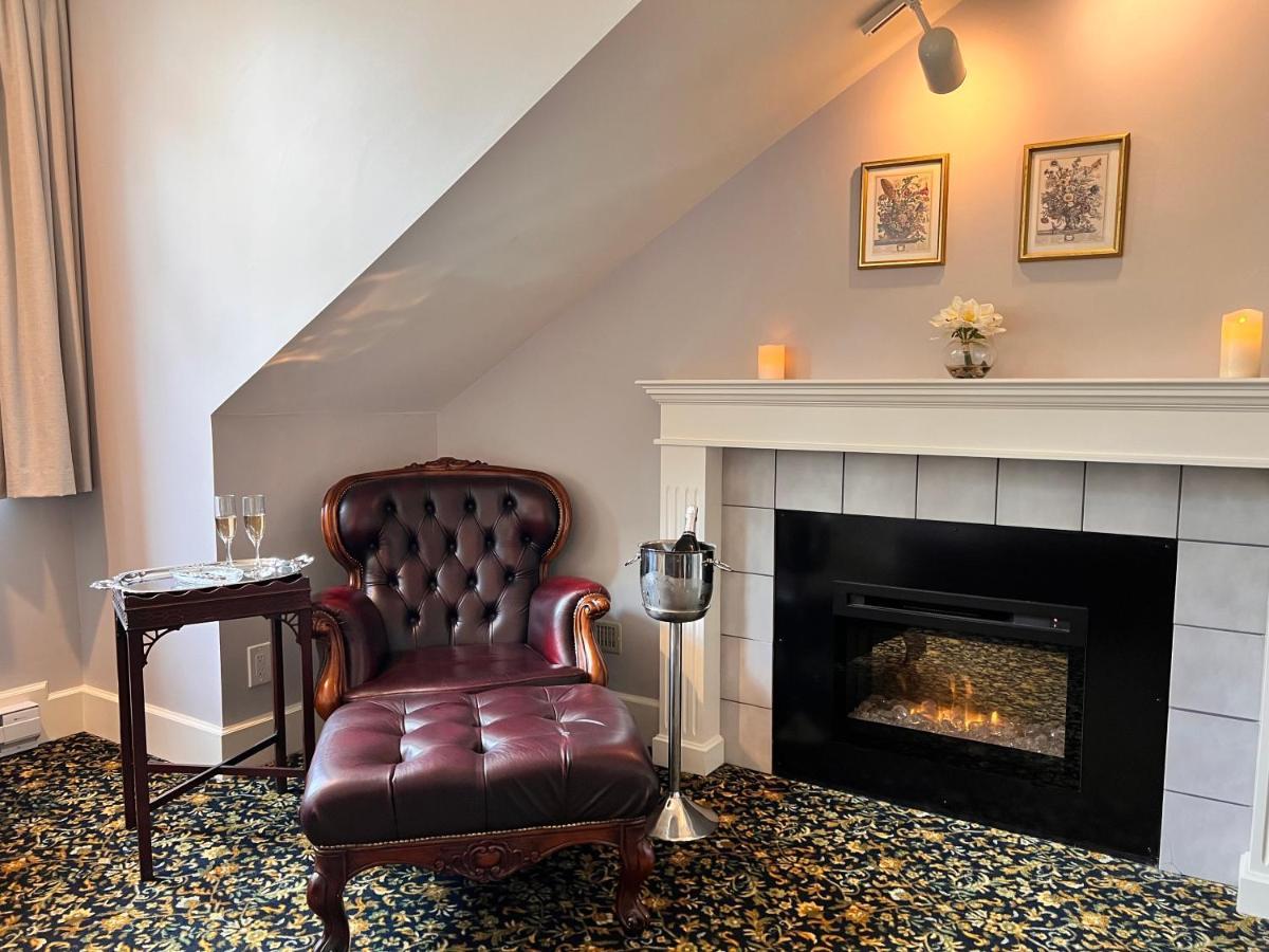 Hotel Woodstone Manor Inc. Sturdies Bay Zewnętrze zdjęcie