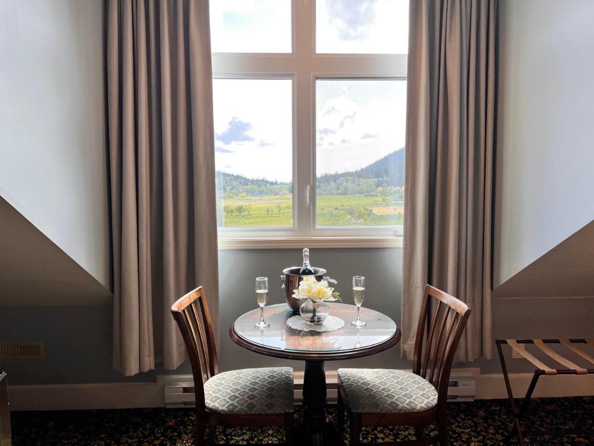 Hotel Woodstone Manor Inc. Sturdies Bay Zewnętrze zdjęcie