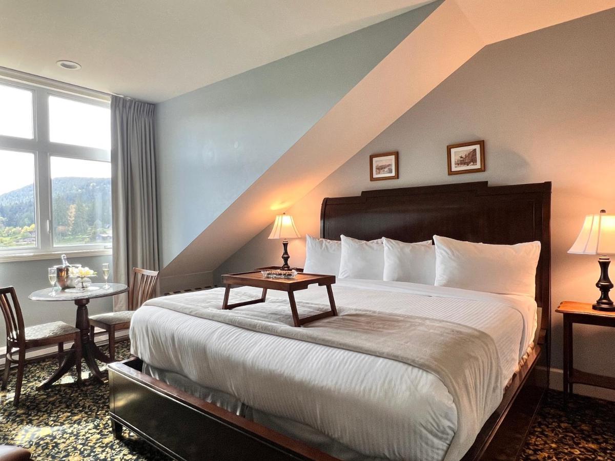 Hotel Woodstone Manor Inc. Sturdies Bay Zewnętrze zdjęcie