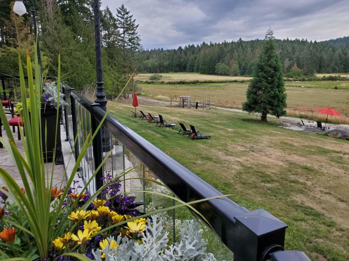 Hotel Woodstone Manor Inc. Sturdies Bay Zewnętrze zdjęcie